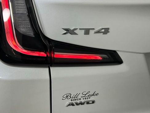 Used 2024 Cadillac XT4 Sport image 11