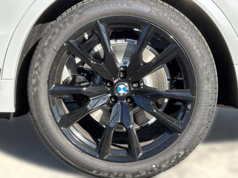 New 2026 BMW X7 xDrive40i w/ Executive Package image 11