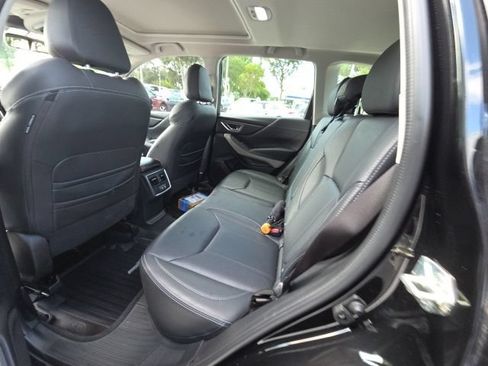 Used 2022 Subaru Forester Limited AWD/4WD image 9