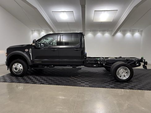 New 2025 Ford F450 XLT w/ XLT Value Package image 3