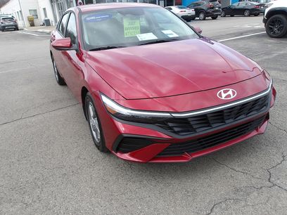 Certified 2025 Hyundai Elantra SE