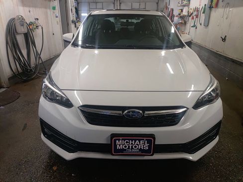 Used 2021 Subaru Impreza 2.0i Premium image 1