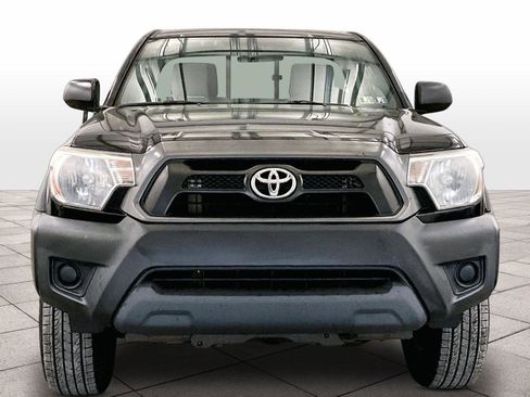 Used 2013 Toyota Tacoma 4x4 Regular Cab image 3