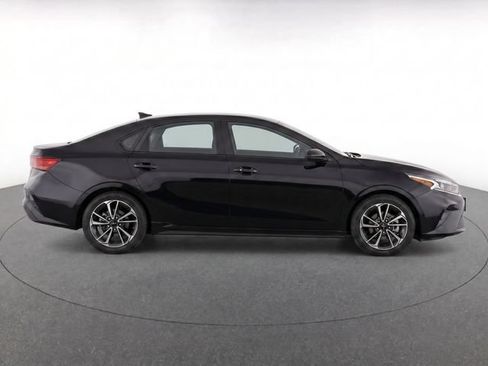 Used 2024 Kia Forte LXS FWD image 2