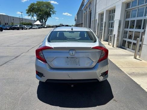 Used 2018 Honda Civic EX-T image 4