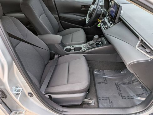 Used 2025 Toyota Corolla LE FWD image 28