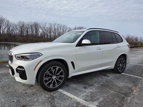 Used 2023 BMW X5 xDrive40i w/ Executive Package image 11