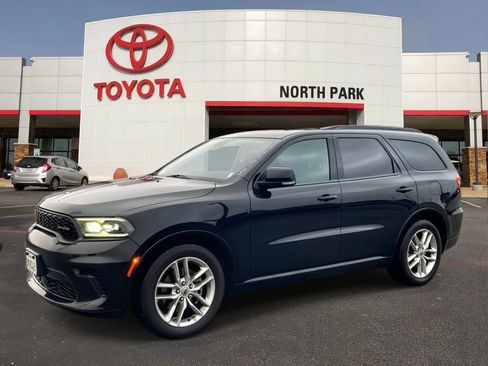 Used 2024 Dodge Durango GT RWD image 1