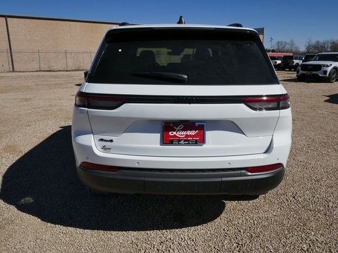 New 2026 Jeep Grand Cherokee Altitude AWD/4WD image 6