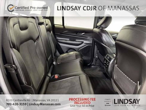 Certified 2025 Jeep Grand Cherokee Altitude AWD/4WD image 16