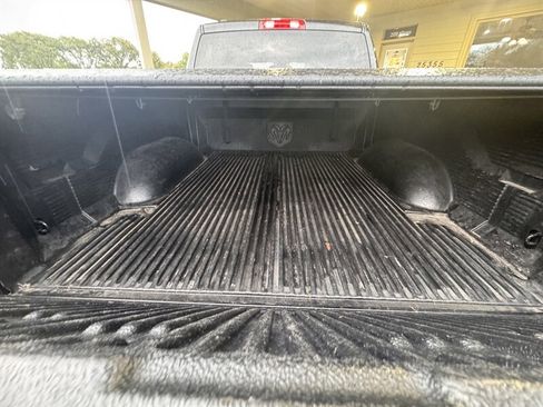 Used 2015 RAM 1500 Express image 27