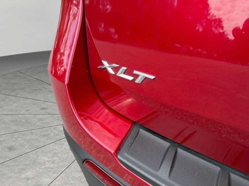 Used 2020 Ford Explorer XLT w/ Equipment Group 202A image 10