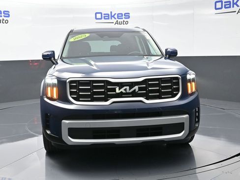 New 2025 Kia Telluride S image 3