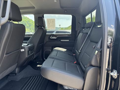 Used 2025 Chevrolet Silverado 2500 LT w/ Trail Boss Package AWD/4WD image 24