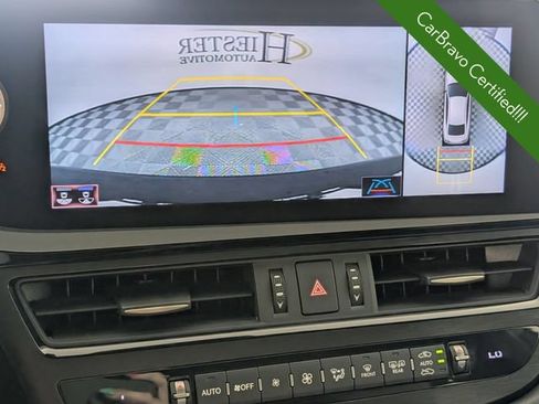Used 2022 Lexus ES 300h Ultra Luxury w/ Protection Package (P3) FWD image 22