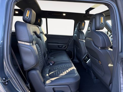 Used 2023 Rivian R1S Launch Edition image 18