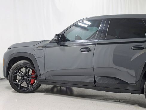 Used 2023 BMW XM w/ M Driver's Package image 11