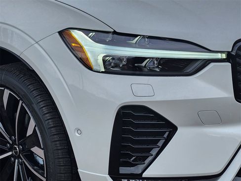 New 2026 Volvo XC60 B5 Ultra w/ Climate Package image 27