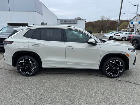 New 2026 Volkswagen Tiguan SEL R-Line AWD/4WD image 4