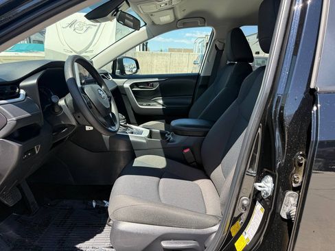 Used 2025 Toyota RAV4 LE AWD/4WD image 16