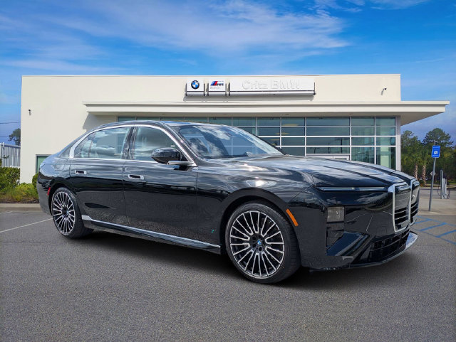 New 2027 BMW 740i RWD image 1