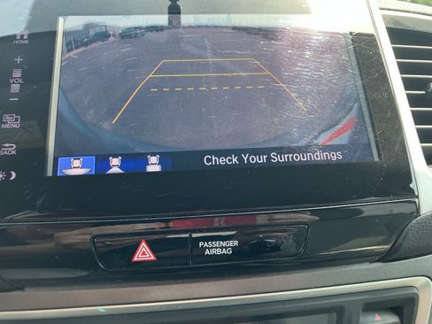 Used 2018 Honda Pilot EX image 25