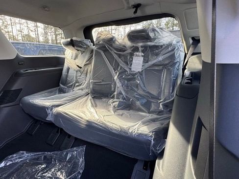 New 2026 Ford Expedition Platinum w/ Driver's Package image 9