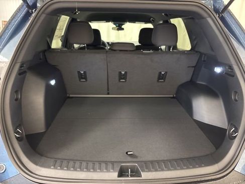 New 2026 Chevrolet Equinox LT AWD/4WD image 13