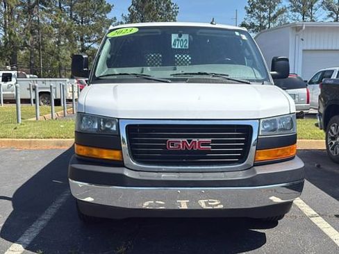 Used 2023 GMC Savana 2500 image 2