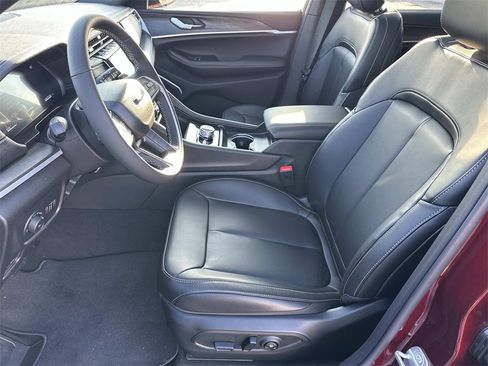 New 2025 Jeep Grand Cherokee L Limited image 15