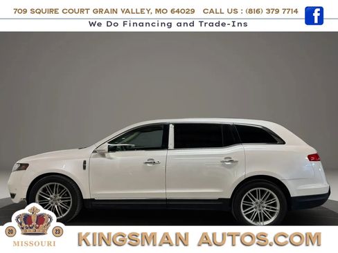 Used 2019 Lincoln MKT AWD image 11