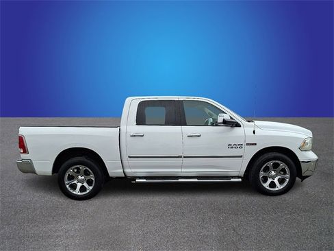 Used 2016 RAM 1500 Laramie w/ Convenience Group image 4