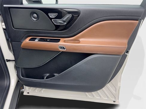 Used 2022 Lincoln Aviator Reserve w/ Equipment Group 201A image 49