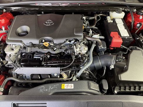 Used 2024 Toyota Camry XLE w/ Cold Weather Package FWD image 11
