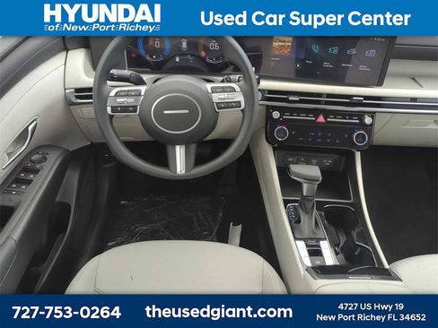 New 2026 Hyundai Tucson SEL image 17