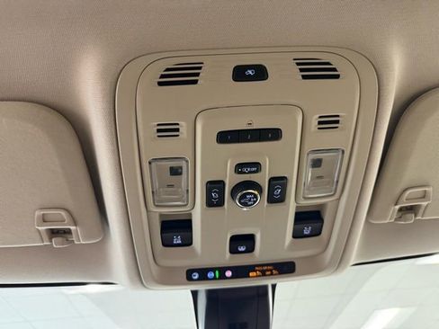 Used 2021 GMC Yukon Denali w/ Denali Ultimate Package image 20