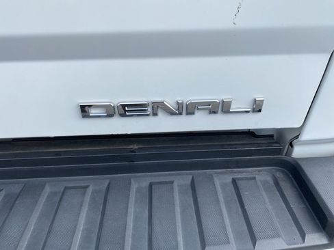 Used 2019 GMC Sierra 2500 Denali w/ Duramax Plus Package image 19