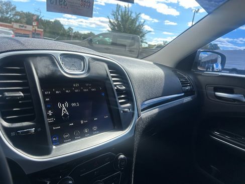 Used 2023 Chrysler 300 Touring image 26