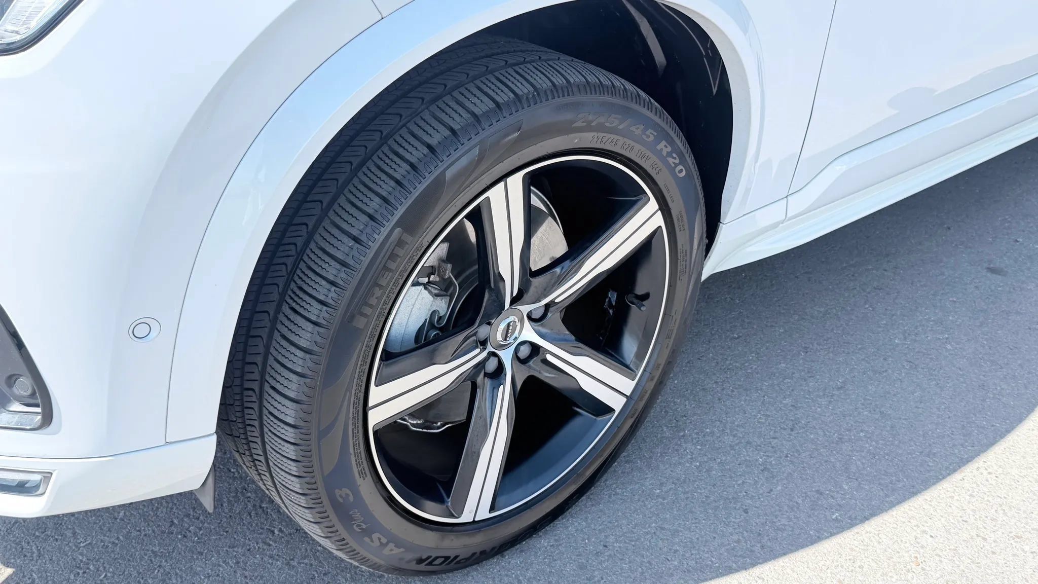 Used 2019 Volvo XC90 T6 R-Design w/ Advanced Package AWD/4WD image 9
