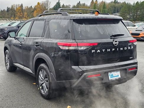 New 2025 Nissan Pathfinder SV image 7