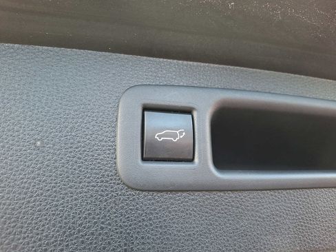 Used 2021 Toyota Highlander XSE image 27