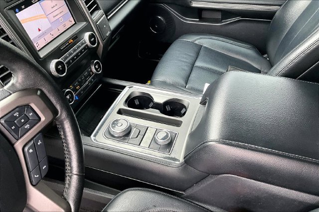 Used 2019 Ford Expedition XLT w/ Equipment Group 202A AWD/4WD image 15