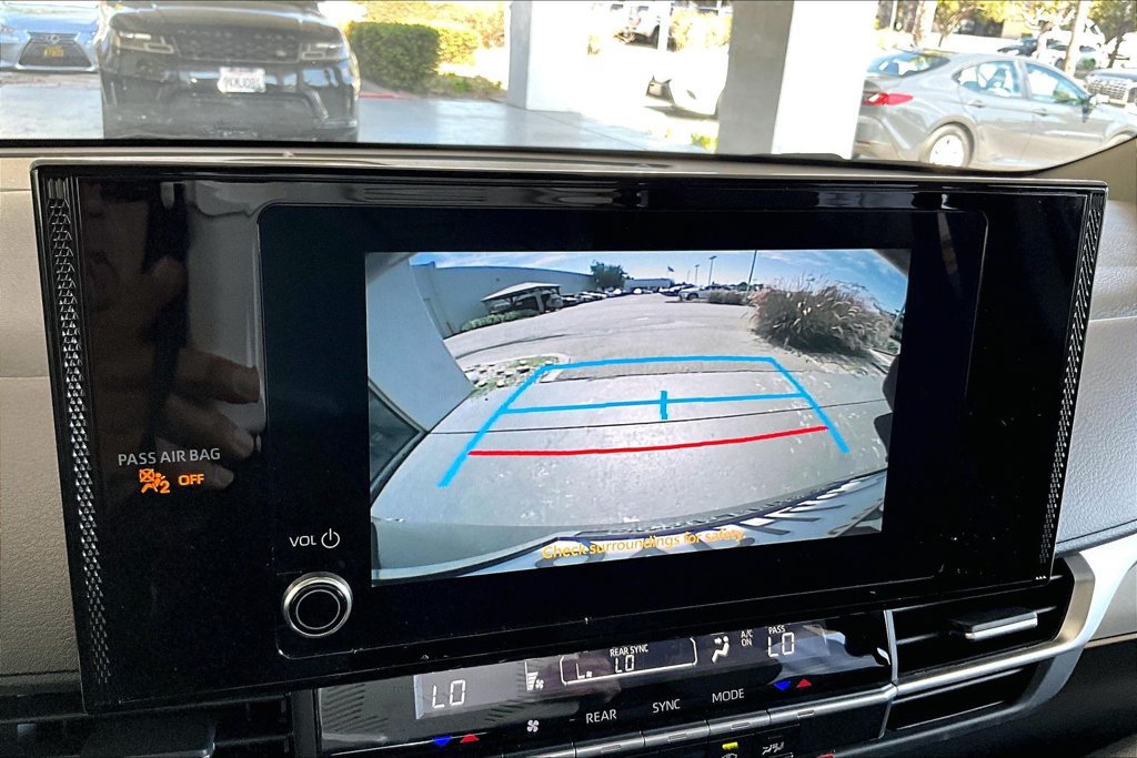 Certified 2026 Toyota Sienna LE AWD/4WD image 14