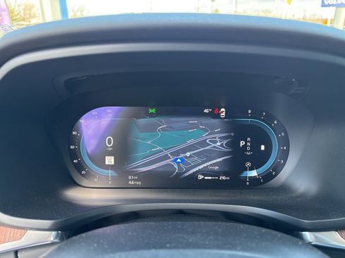 Certified 2024 Volvo V60 B5 Cross Country Plus w/ Protection Package Premier image 20