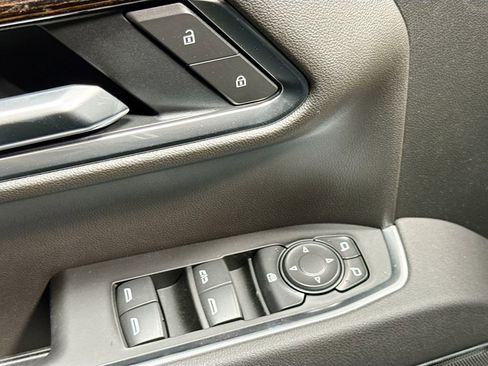 New 2026 GMC Sierra 1500 SLE w/ Preferred Package image 18