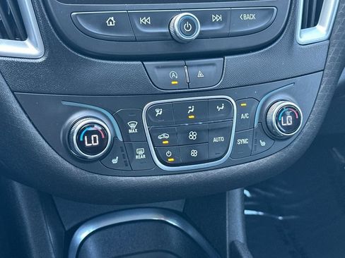 Used 2024 Chevrolet Malibu LT FWD image 21