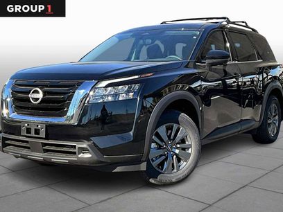 New 2025 Nissan Pathfinder SV