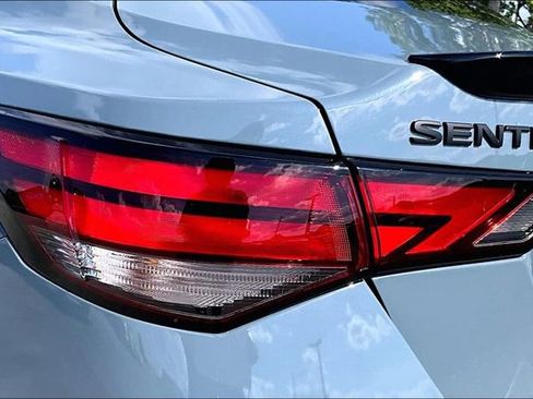 Certified 2025 Nissan Sentra SR w/ Midnight Edition FWD image 20