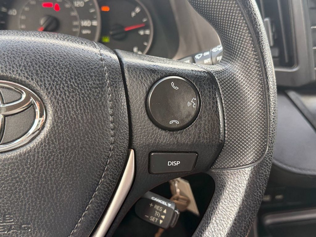 Used 2016 Toyota RAV4 LE AWD/4WD image 21