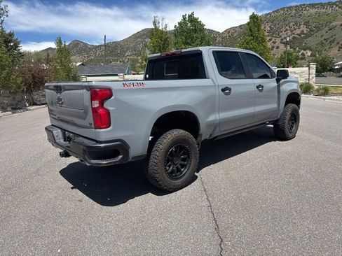 Used 2024 Chevrolet Silverado 1500 LT Trail Boss w/ LT Trail Boss Premium Package AWD/4WD image 12